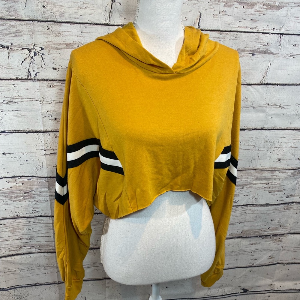 FASHION NOVA Cropped Pullover Hoodie
